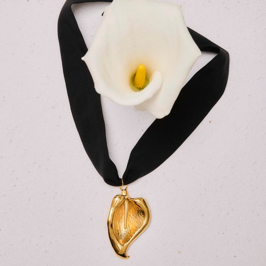 Colar Copo de Leite Faixa